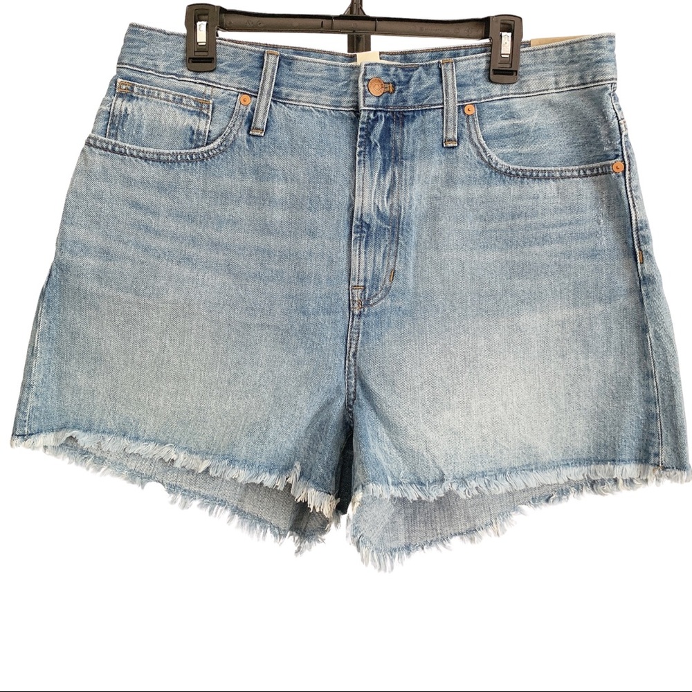 SOLD Madewell Curvy Perfect Jean Short in Bergman
